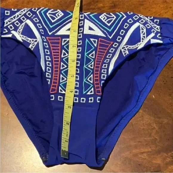 Trina Turk JAKARTA EMBROIDERED top Sz 8 and BOTTOM Sz 10 - Picture 8 of 11